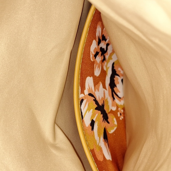 🍊 Rachel Pally Zahara fold over orange floral clutch - Picture 6 of 12